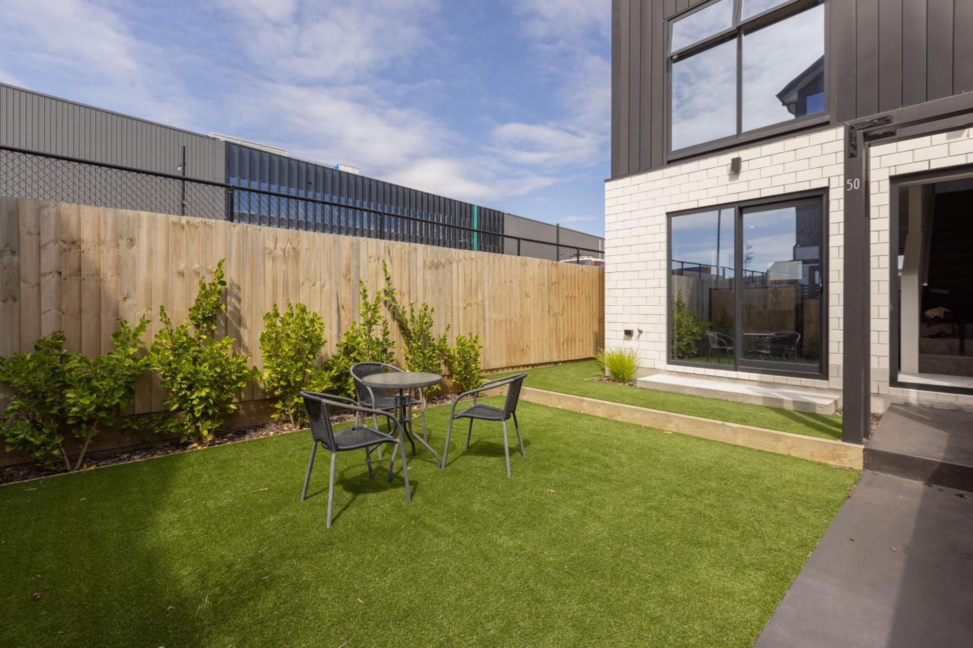 Luxury 2 Bedroom Townhouse By Hagley Park In Cbd Christchurch Extérieur photo